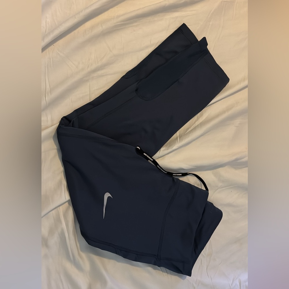 *SOLD* Nike Cropped Leggings